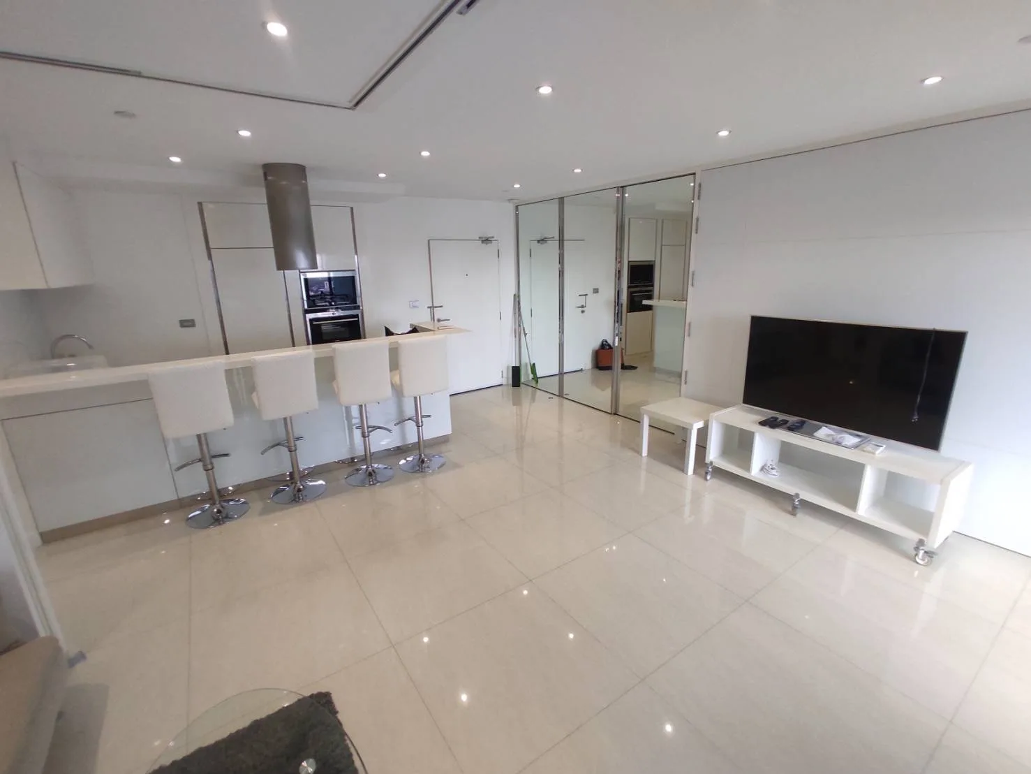 Sathorn Gardens — photo 3