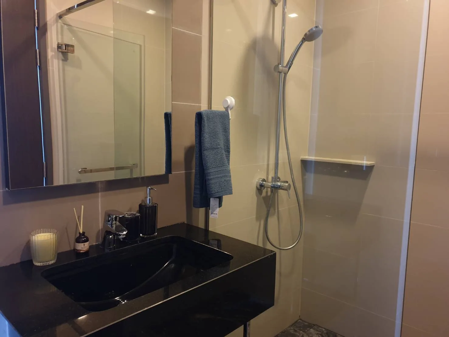 Edge Sukhumvit 23 — photo 10