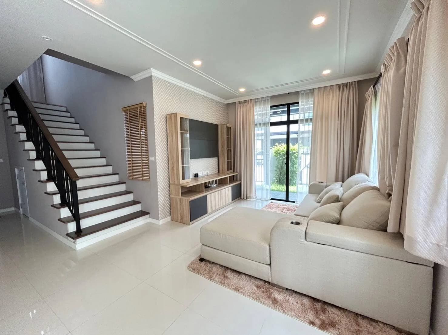 Grand Britania Wongwaen Ramindra — photo 3