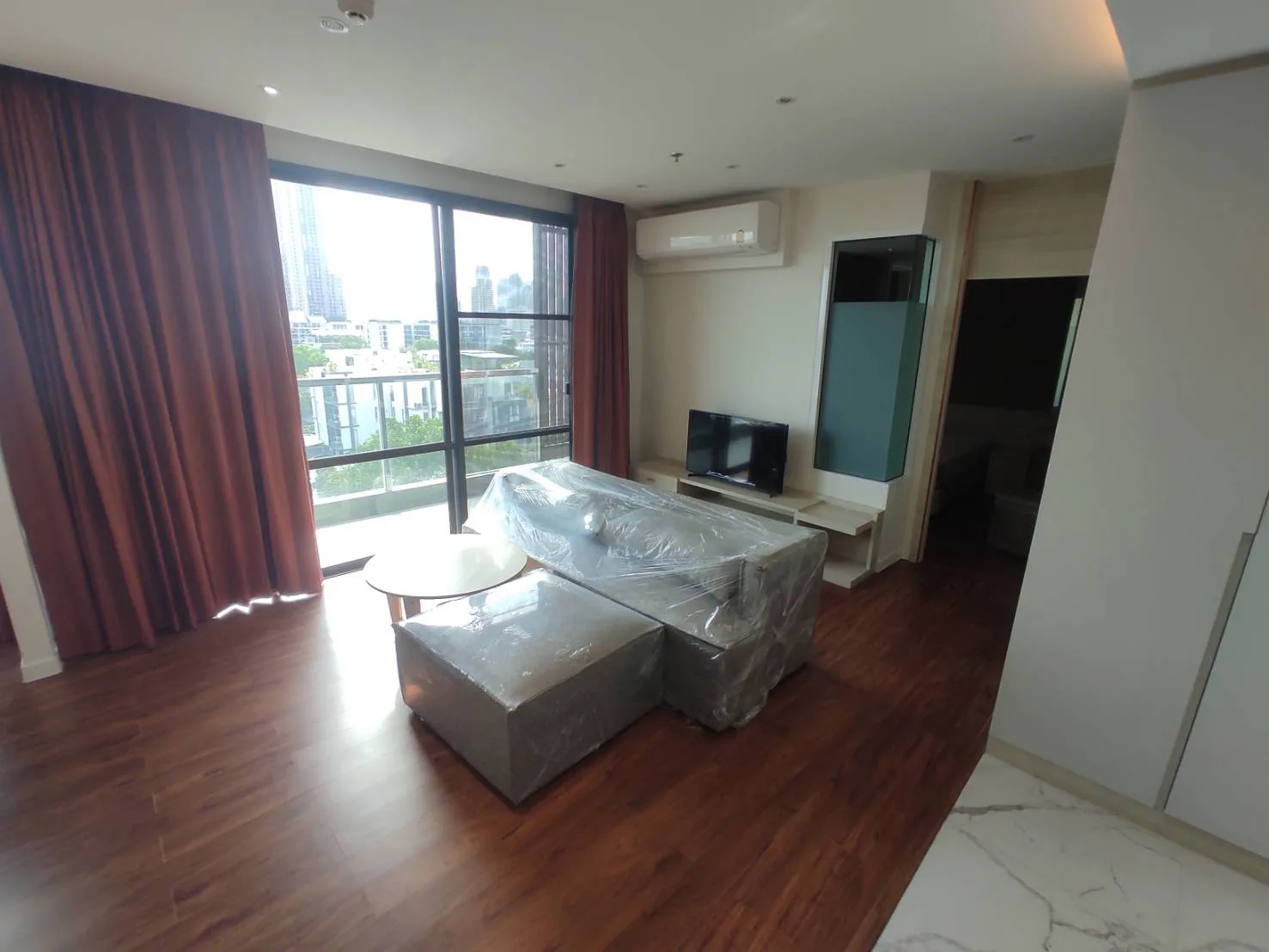 Baan Santisuk Sukhumvit 38 — photo 1