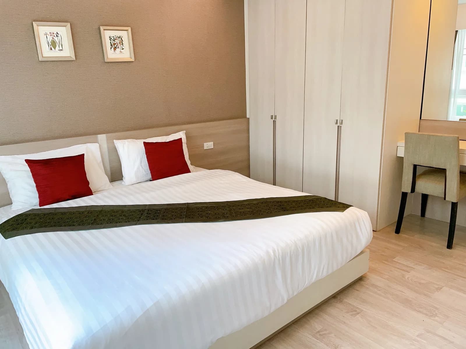 Triple Oaks Service Apartment Sukhumvit 33 — photo 2