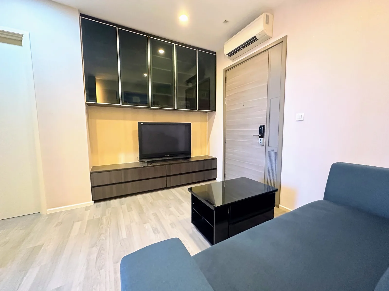 The Room Sukhumvit 69 — photo 2