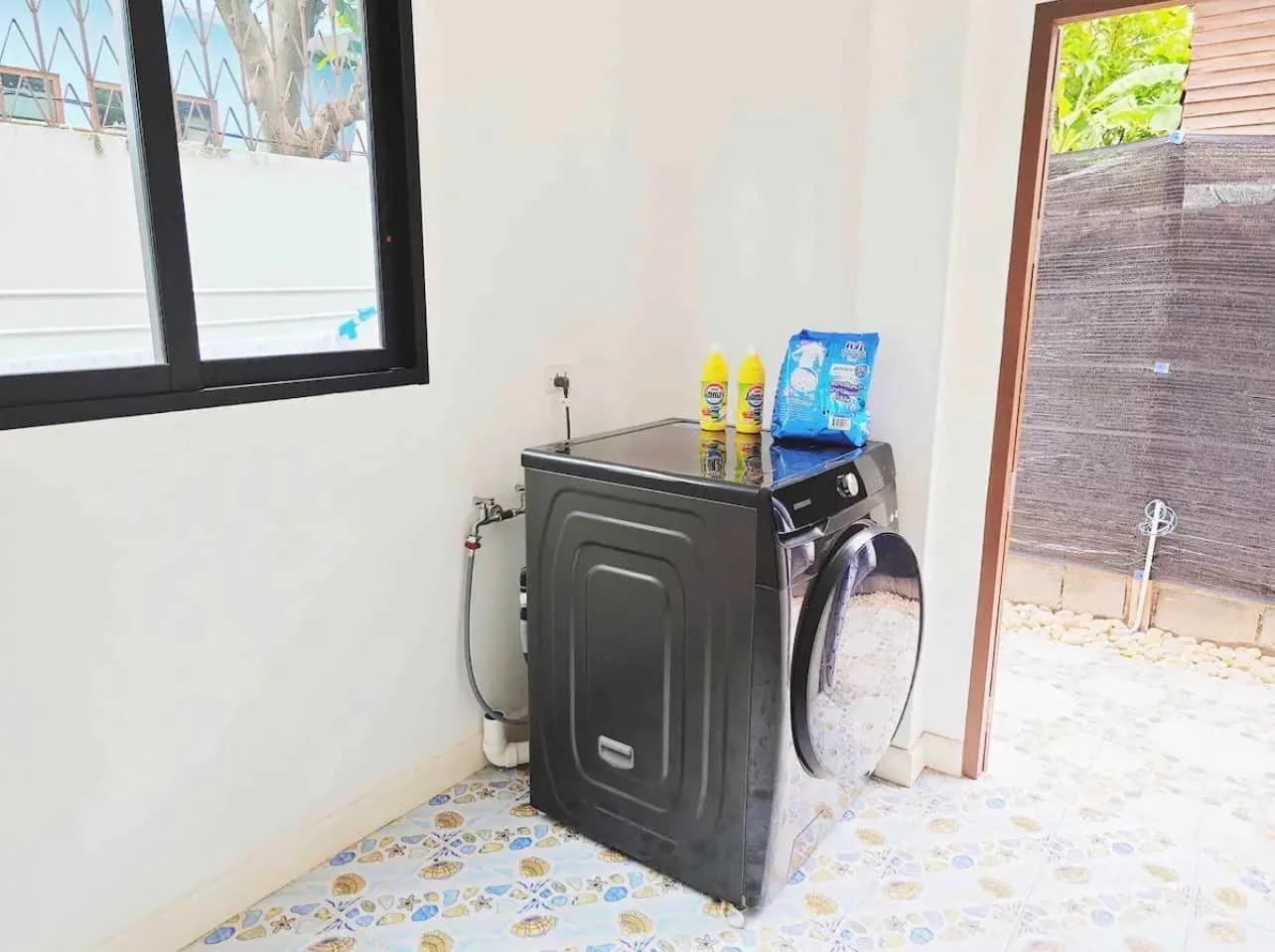 Single House Soi Inthamara 29, Lane 1 — photo 15