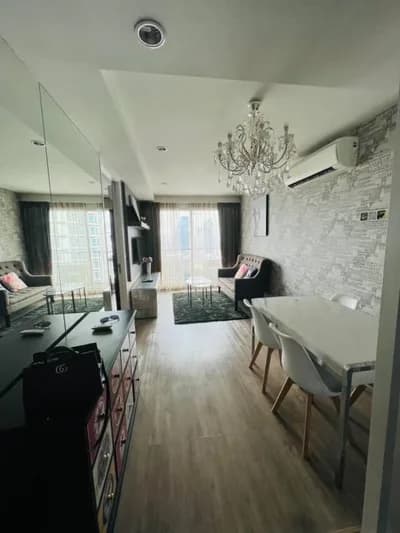 15 Sukhumvit Residences