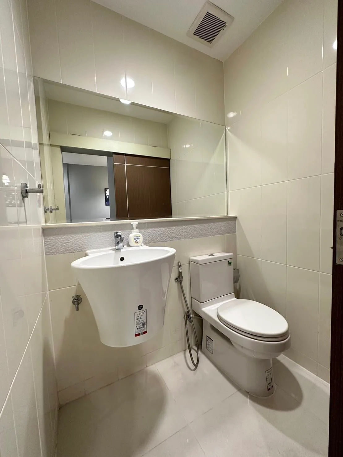 Baan Klang Muang Sathorn-taksin 2 — photo 11