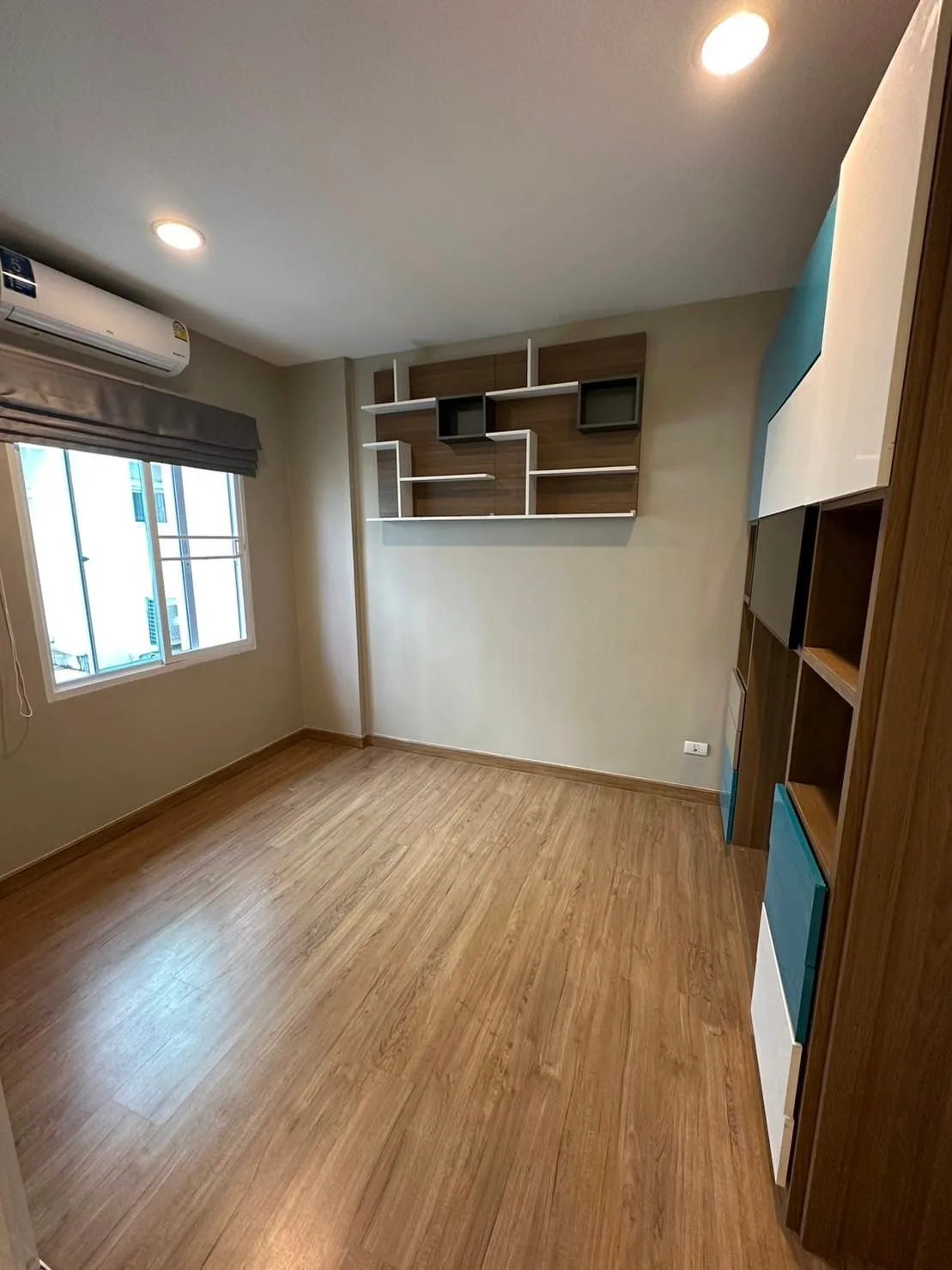 Baan Klang Muang Sathorn-taksin 2 — photo 5