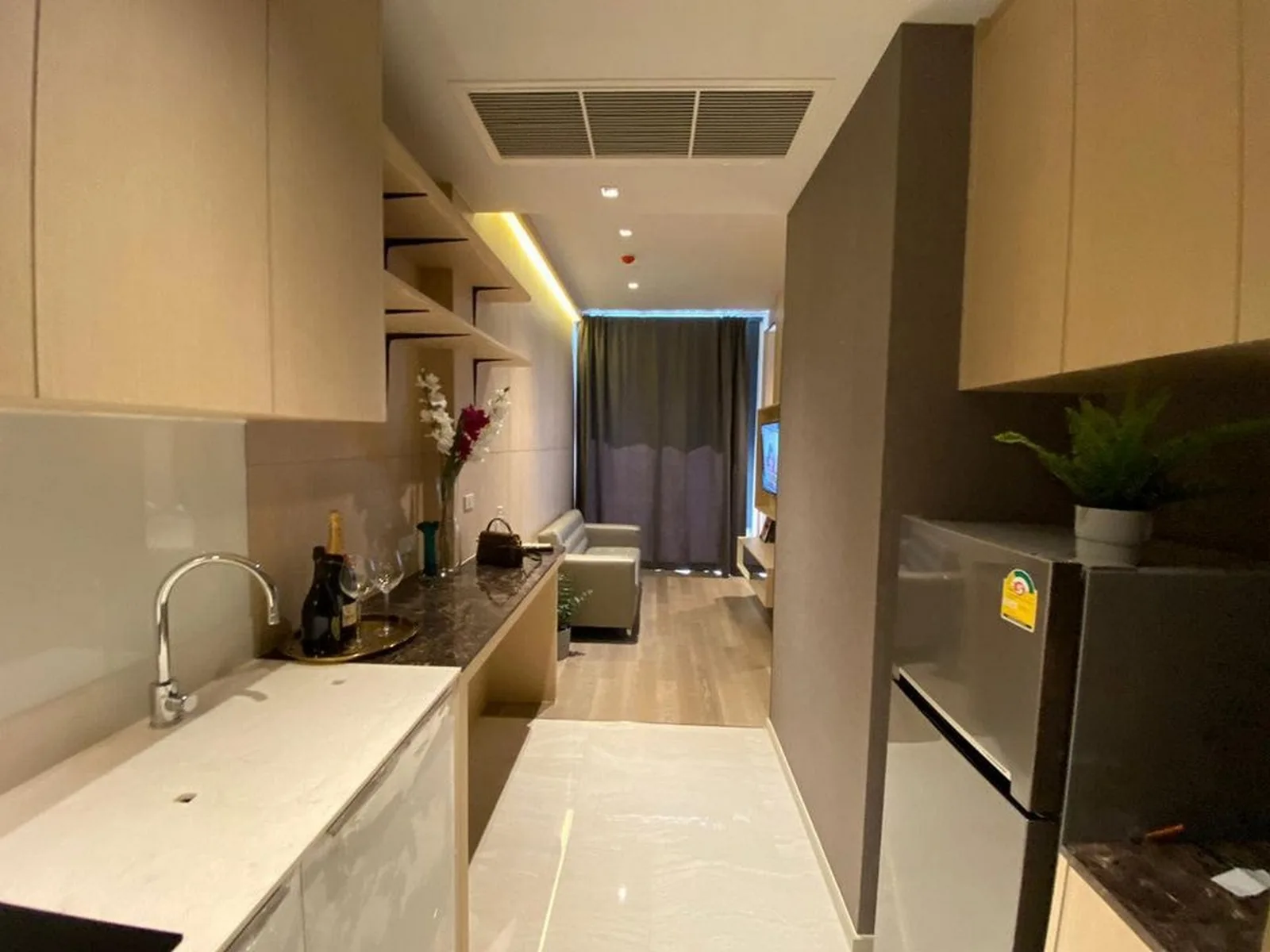 Ashton Silom — photo 2