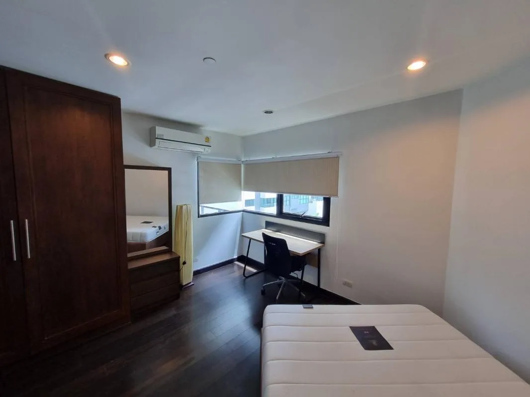 Sathorn Gardens — photo 10