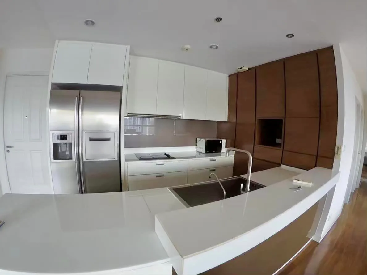 Hive Sathorn — photo 12