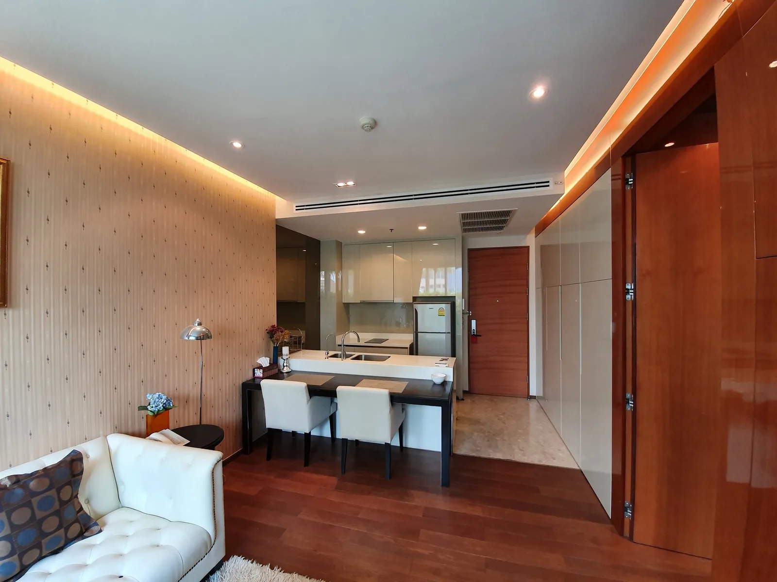 The Address Sukhumvit 28 — photo 2