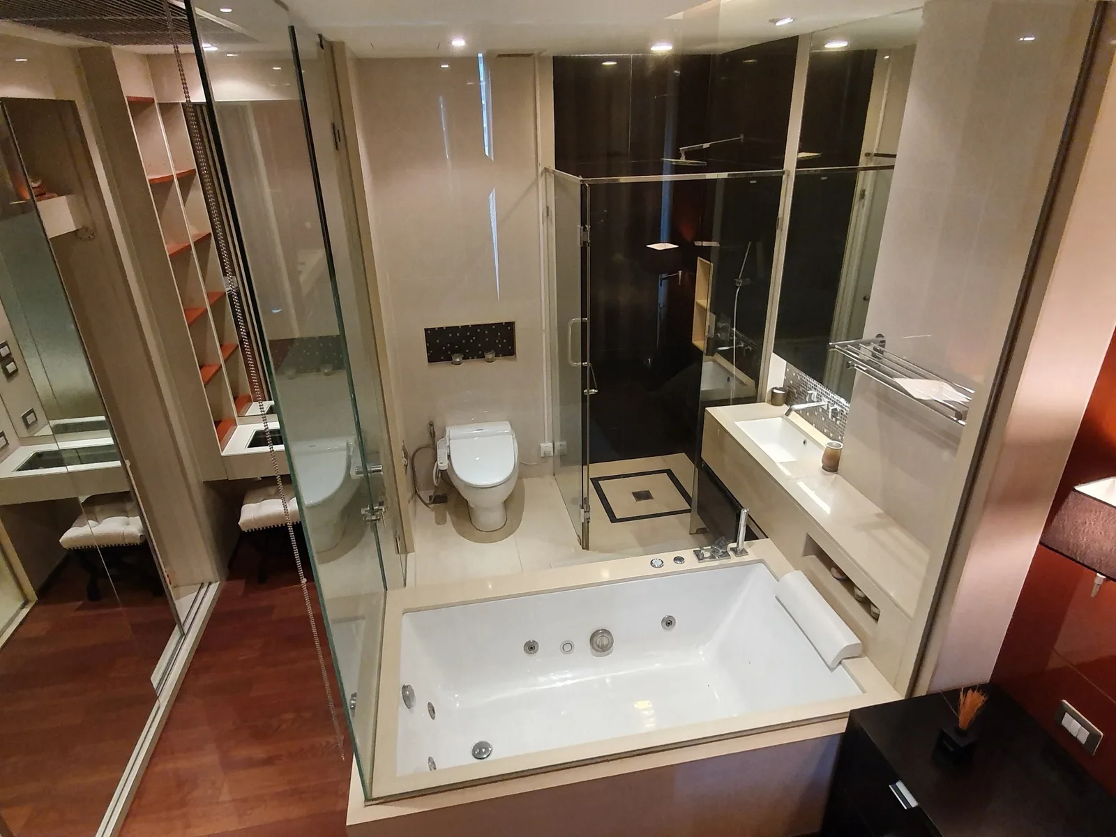 The Address Sukhumvit 28 — photo 9