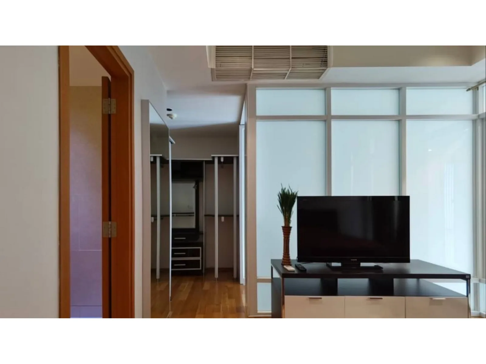 The Emporio Place — photo 11