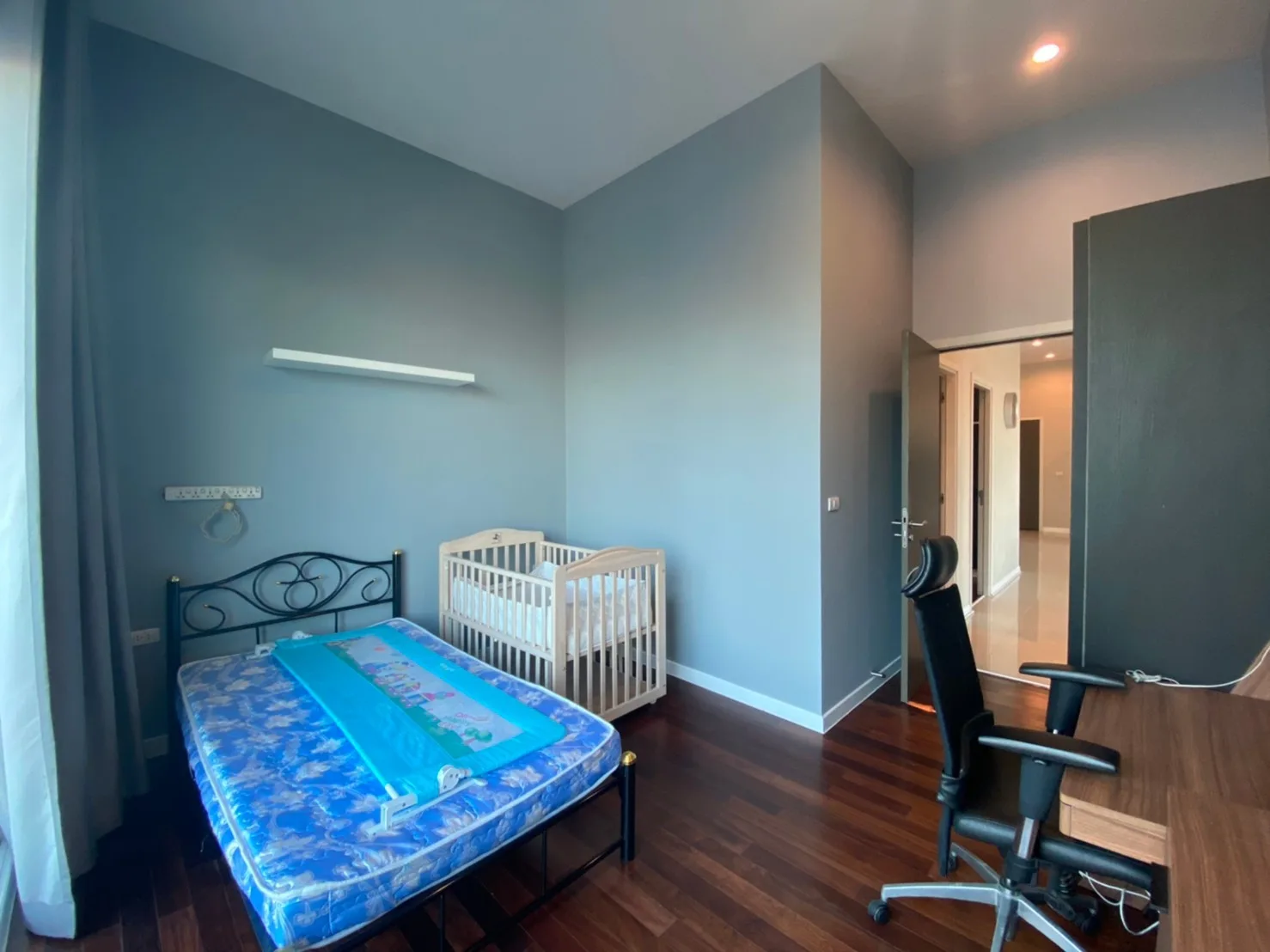 Circle Condominium — photo 12