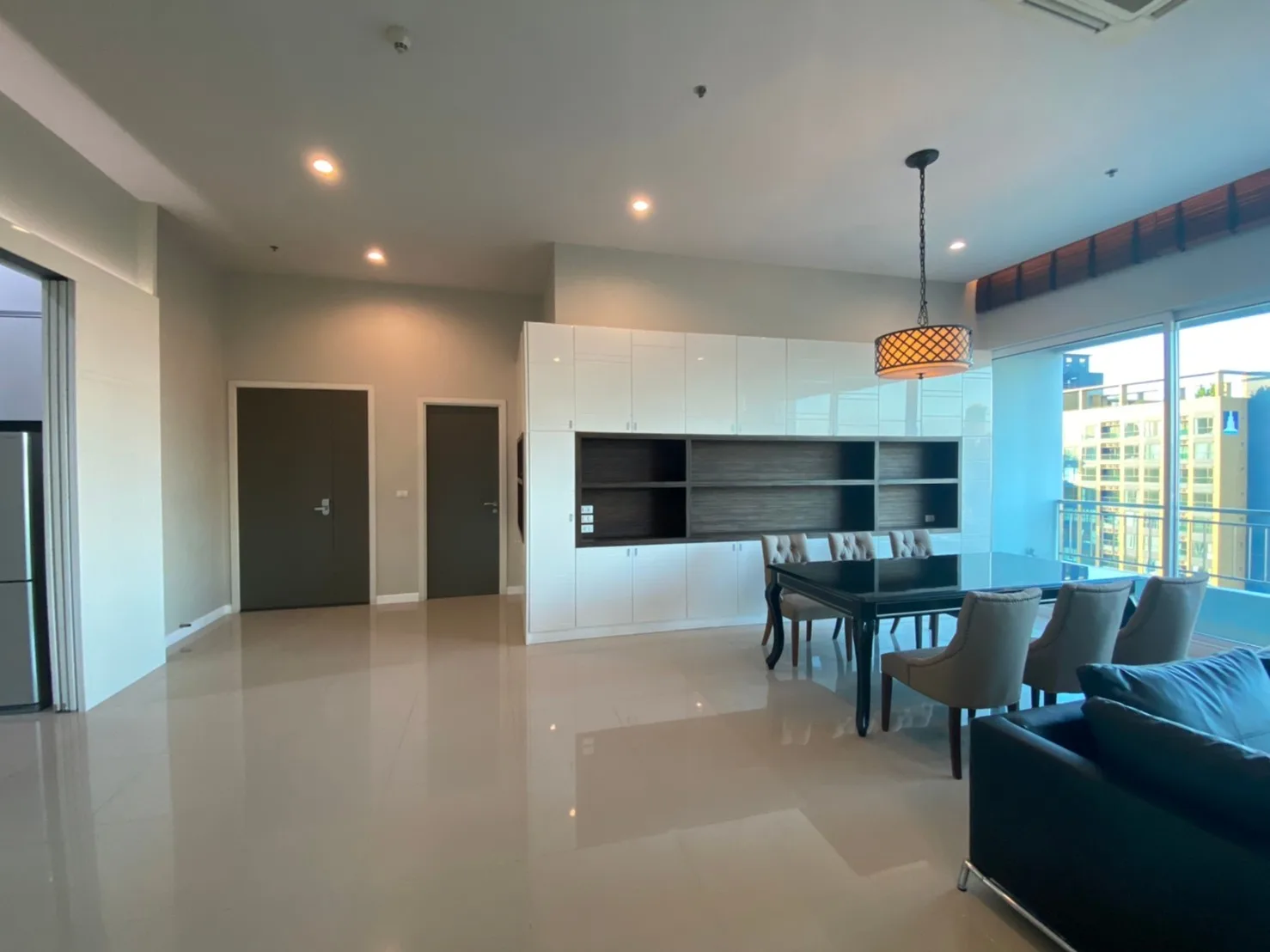 Circle Condominium — photo 3
