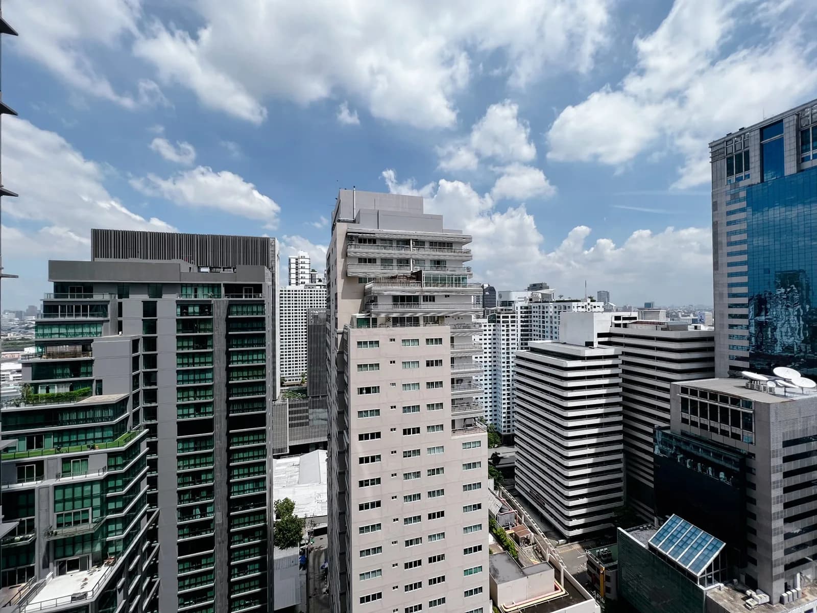 The Esse Asoke — photo 9