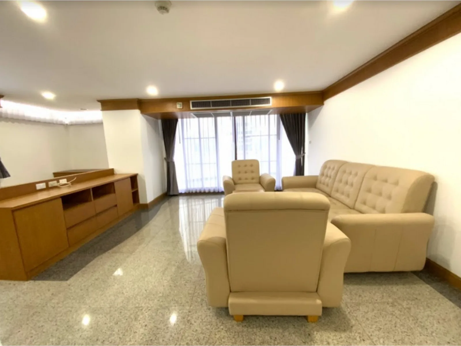 Supalai Place — photo 2