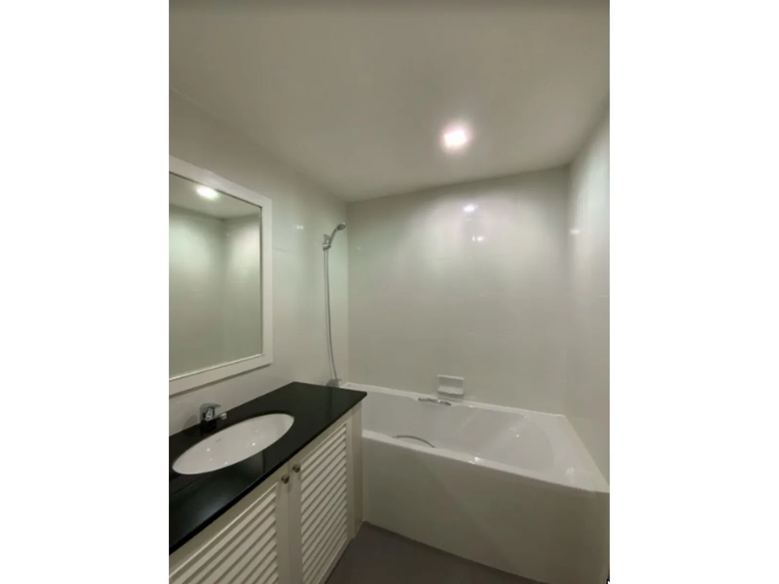 Supalai Place — photo 11