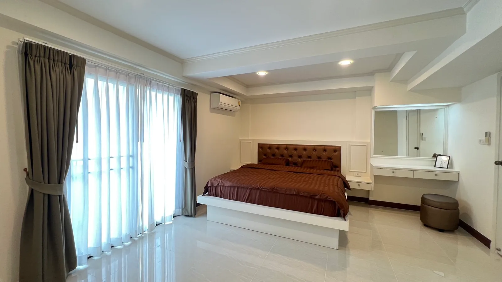 M Tower Apartment — photo 3