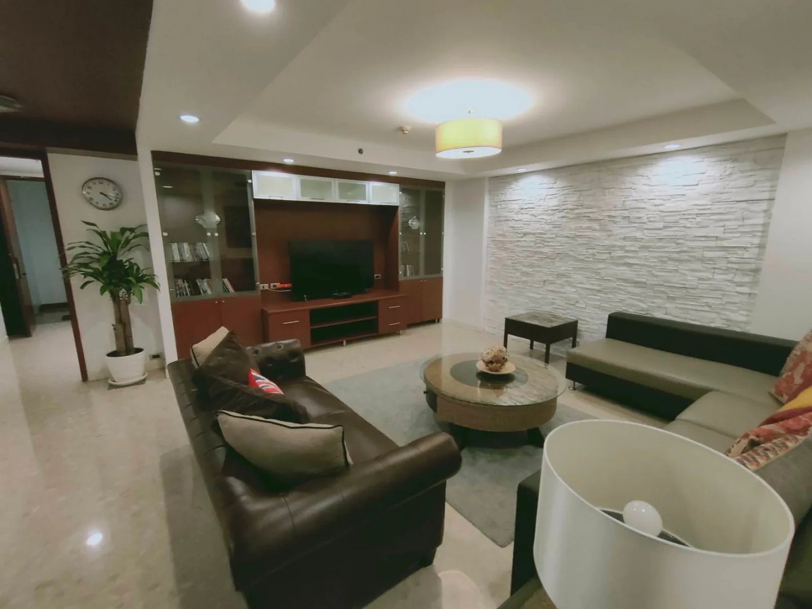 JJ Mansion — photo 2