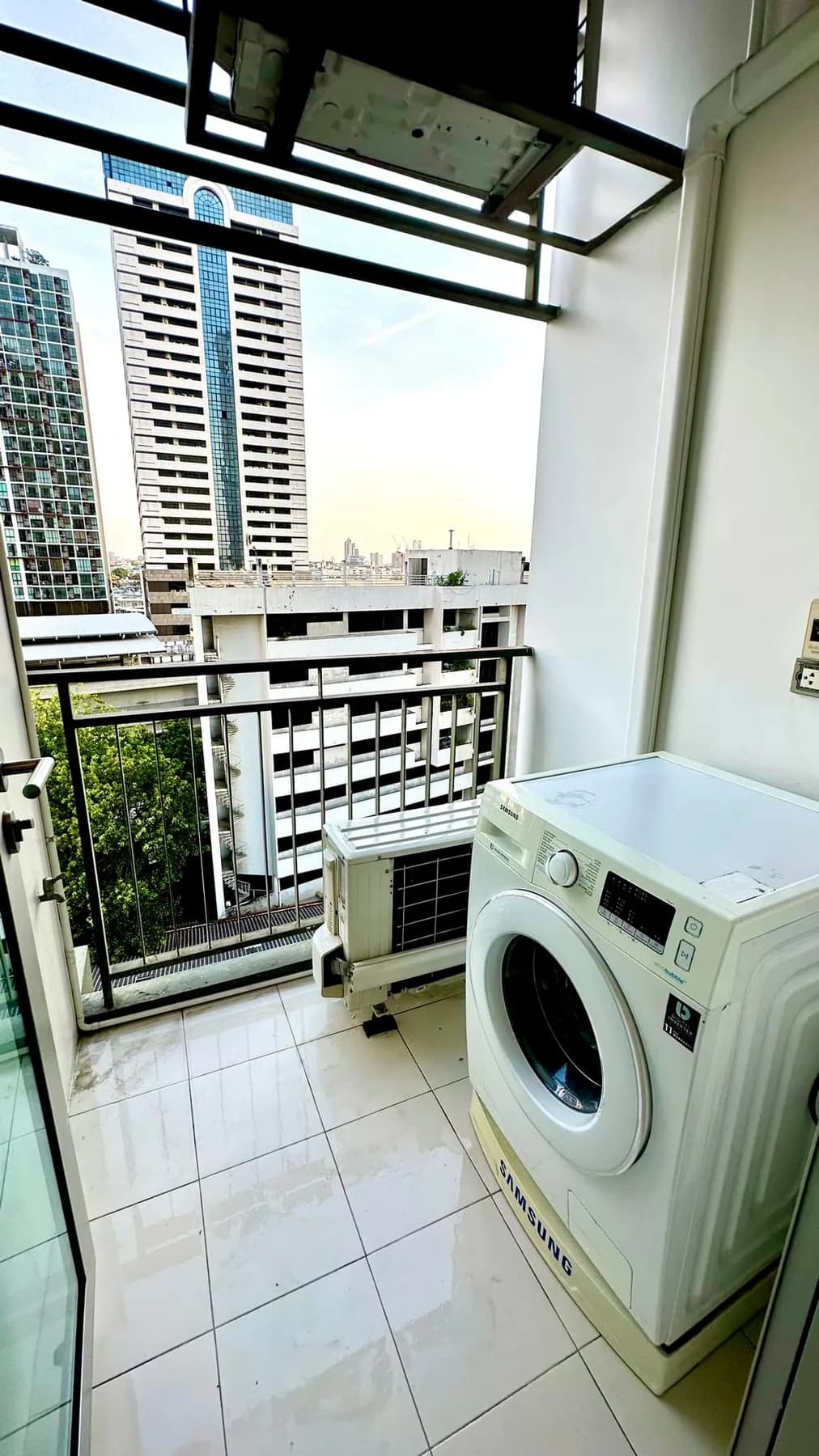 Hive Sathorn — photo 12