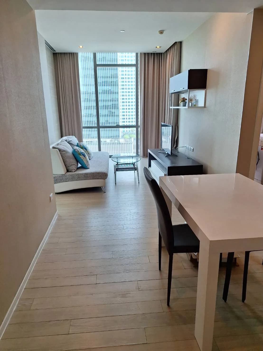 The Room Sukhumvit 21 — photo 3