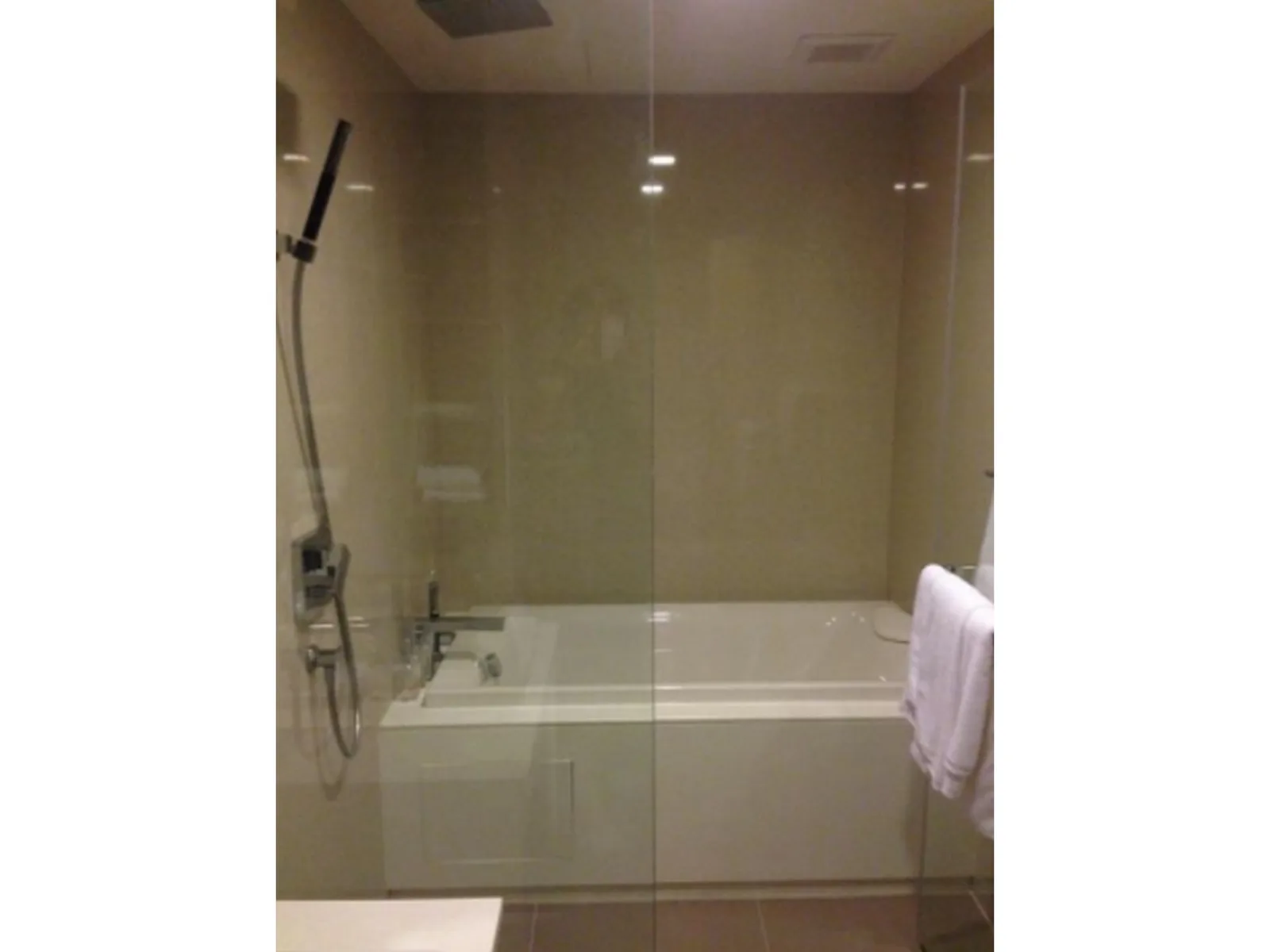 LIV@49 — photo 2