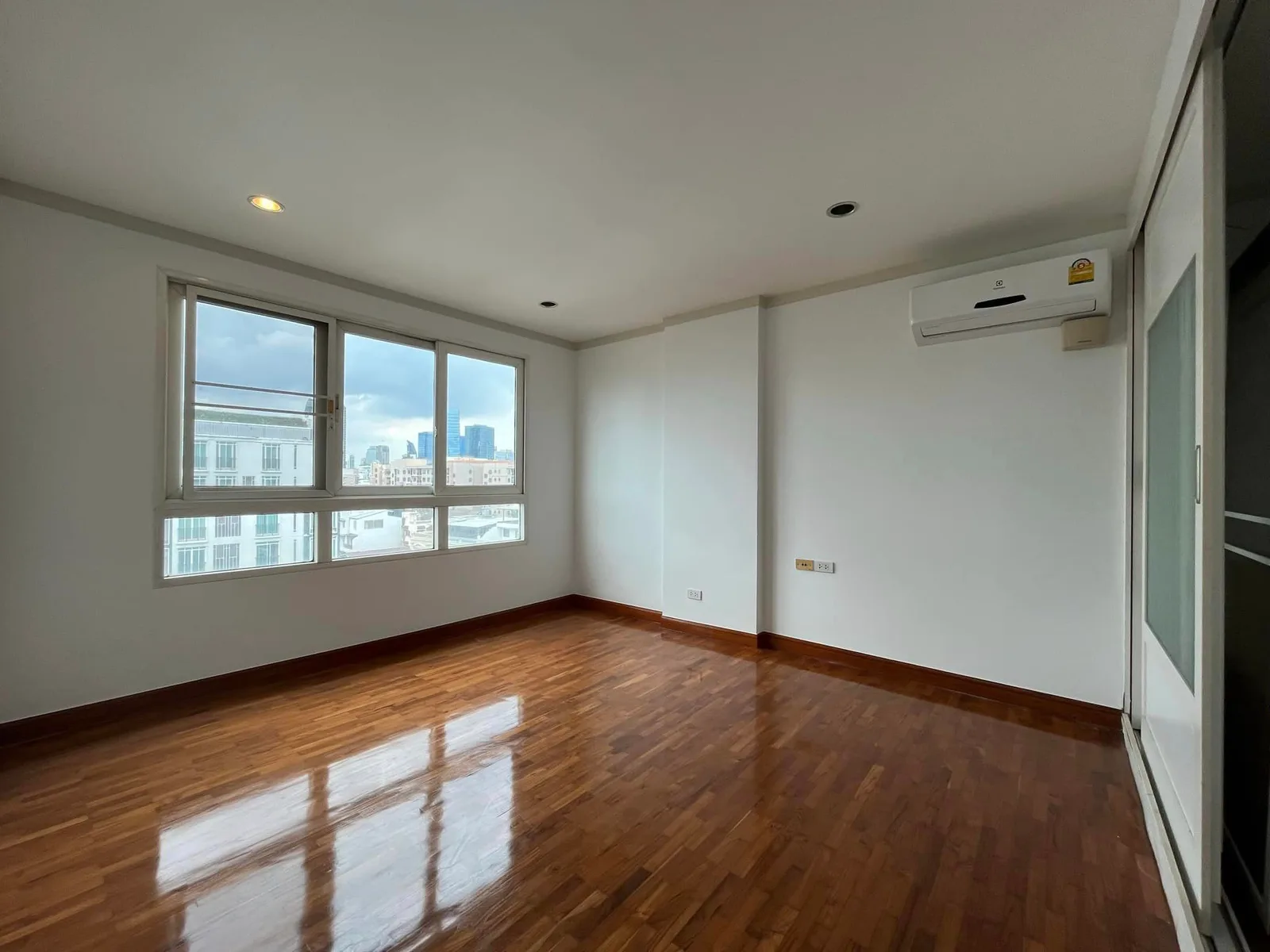 Baan Siri Sathorn — photo 2