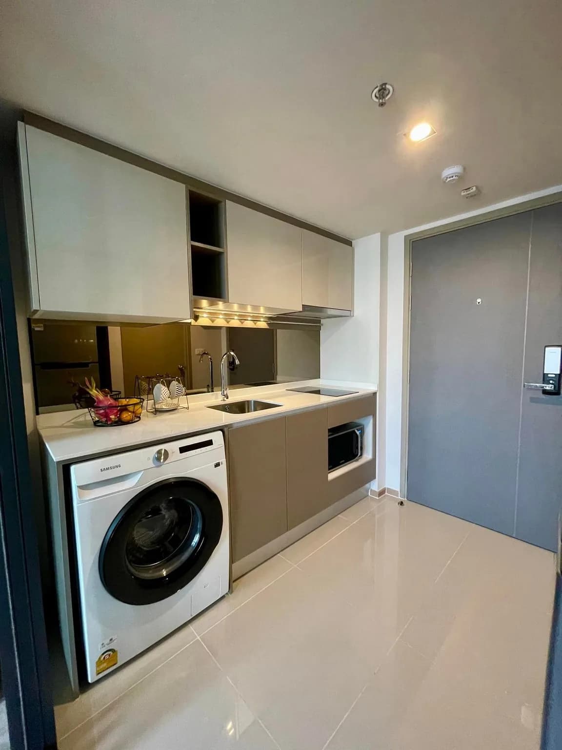 Ideo Rama 9 - Asoke — photo 6