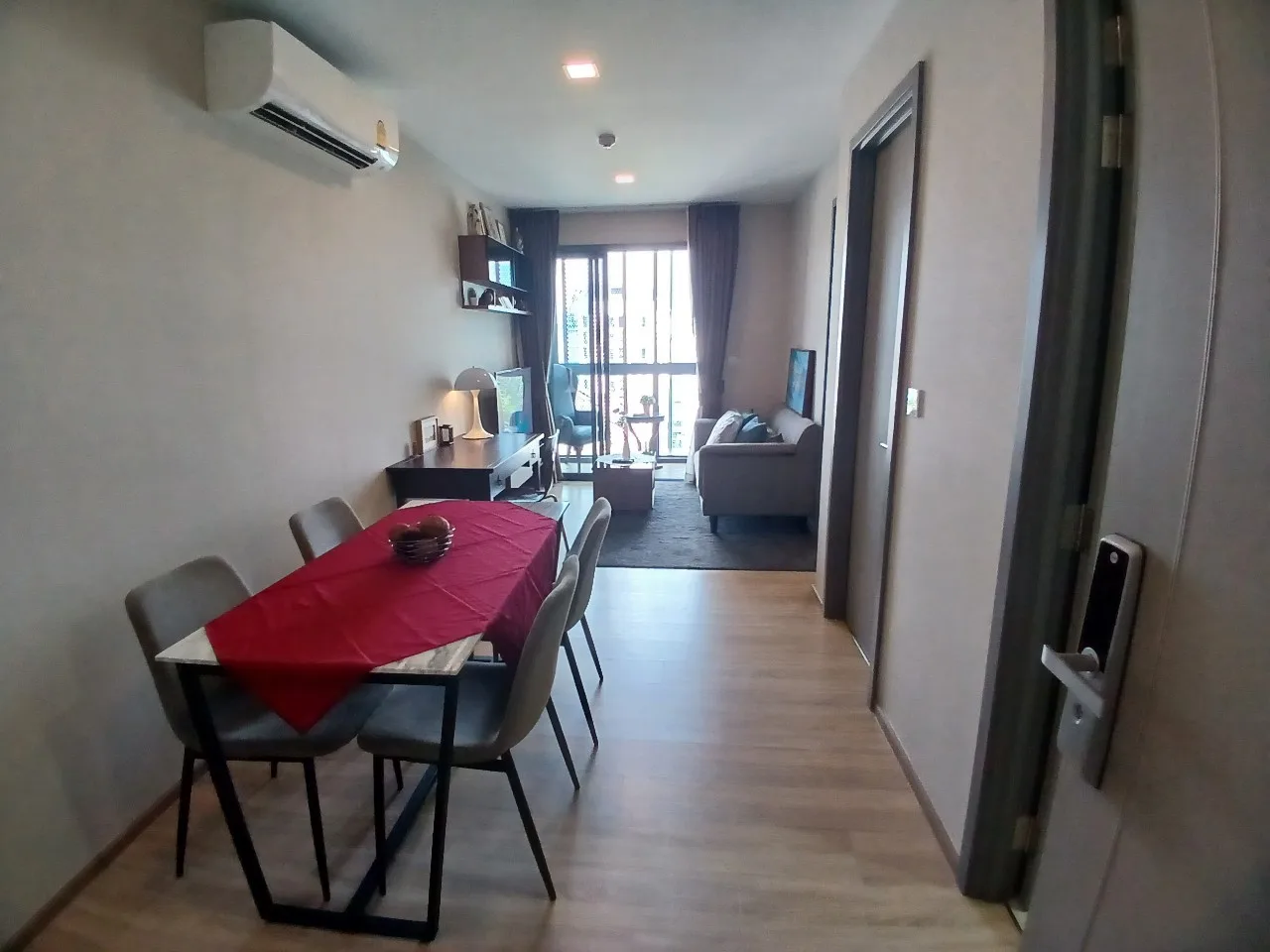 Taka Haus Ekamai 12 — photo 2