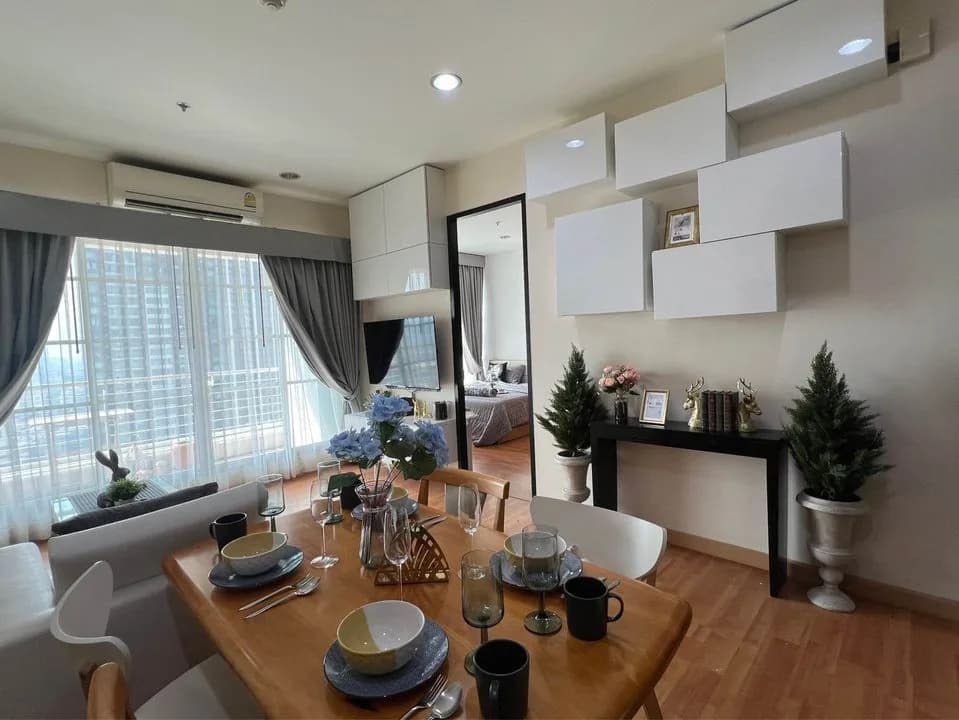 Baan Klang Krung Siam - Pathumwan — photo 1