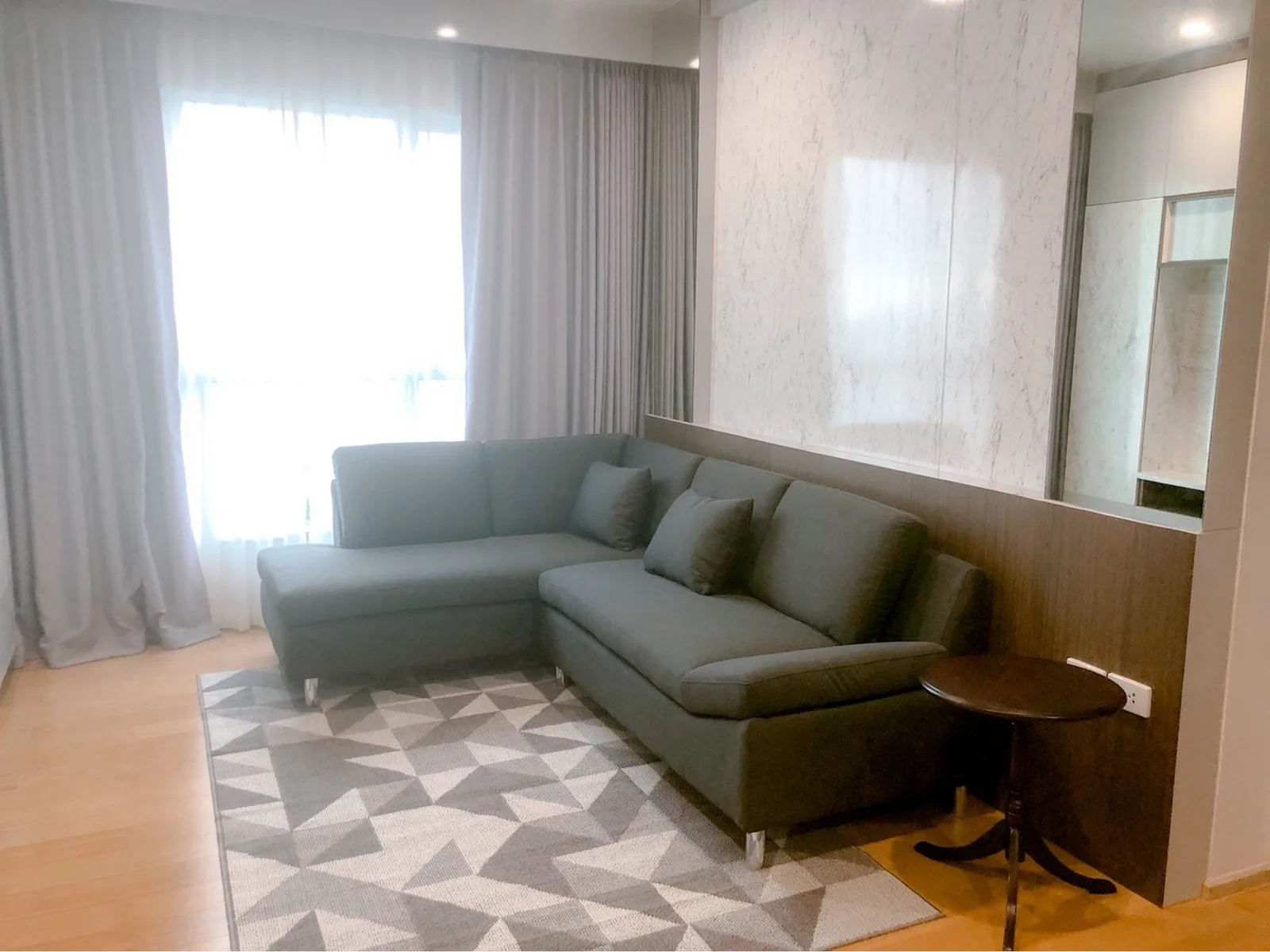Hive Sathorn — photo 1
