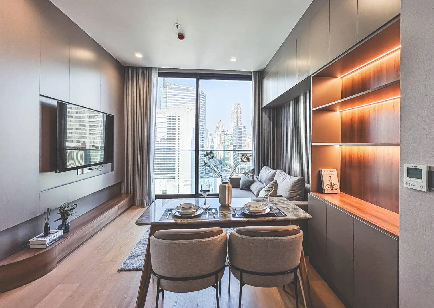 Anil Sathorn 12 — photo 1