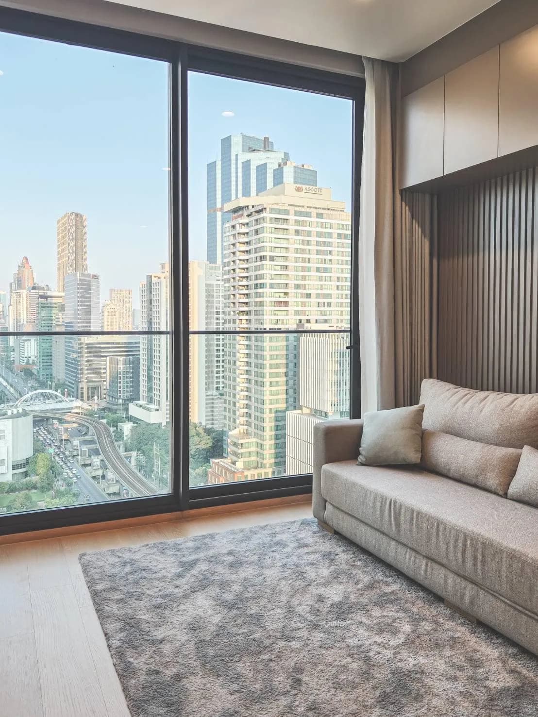 Anil Sathorn 12 — photo 3