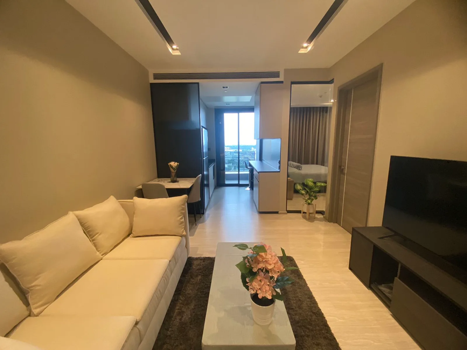 The Room Sukhumvit 38 — photo 1