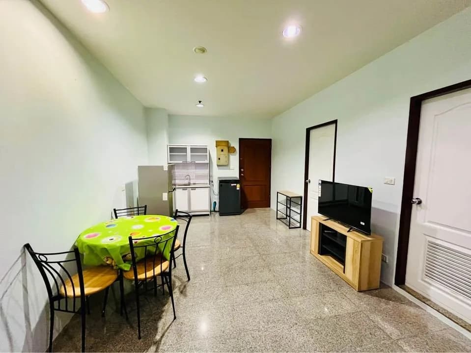 Sathorn House — photo 2