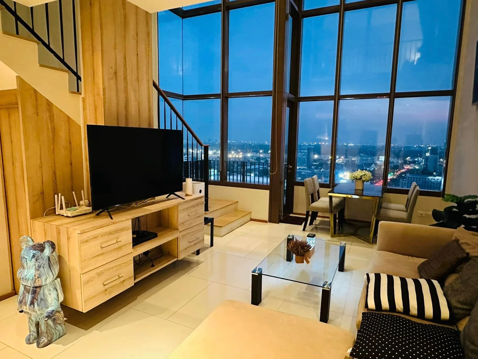 The Emporio Place — photo 1