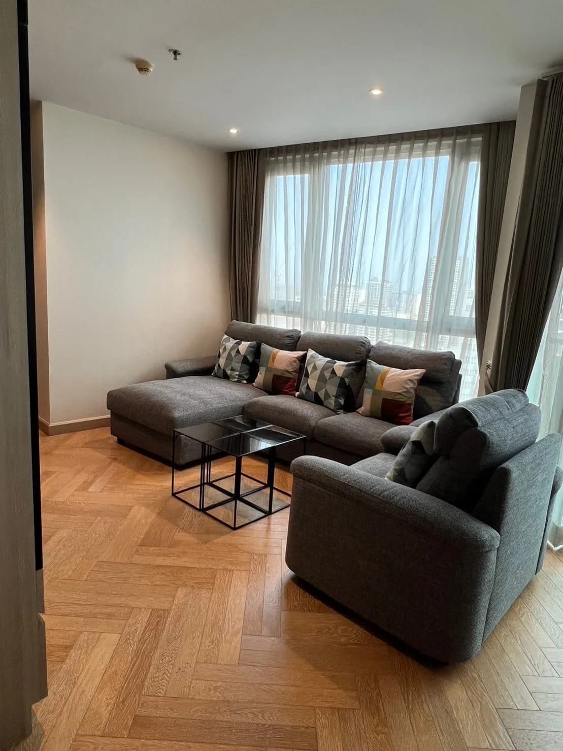 Sky Walk Condominium — photo 2