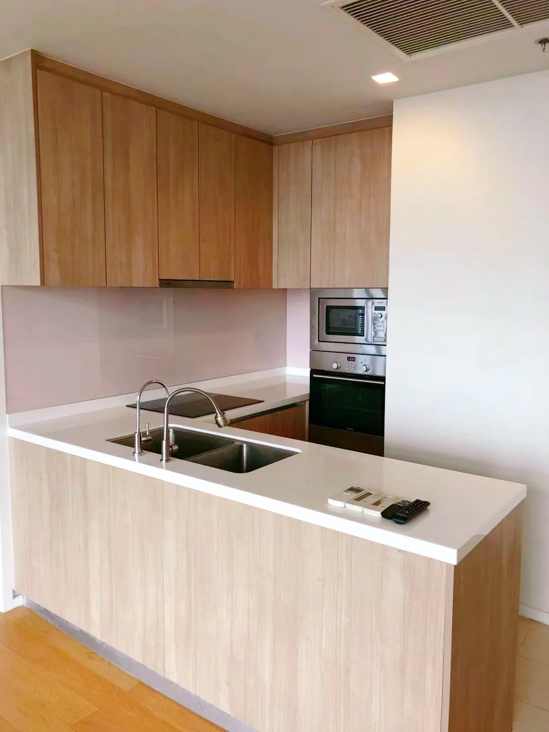 Circle Living Prototype — photo 4