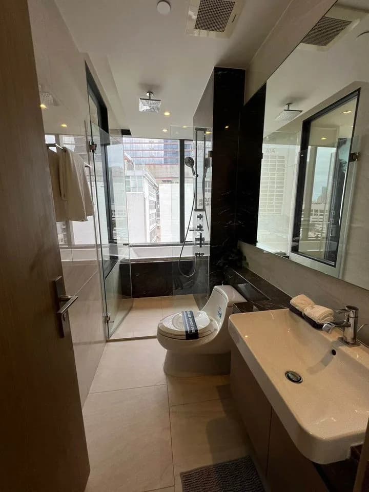 Ashton Silom — photo 12