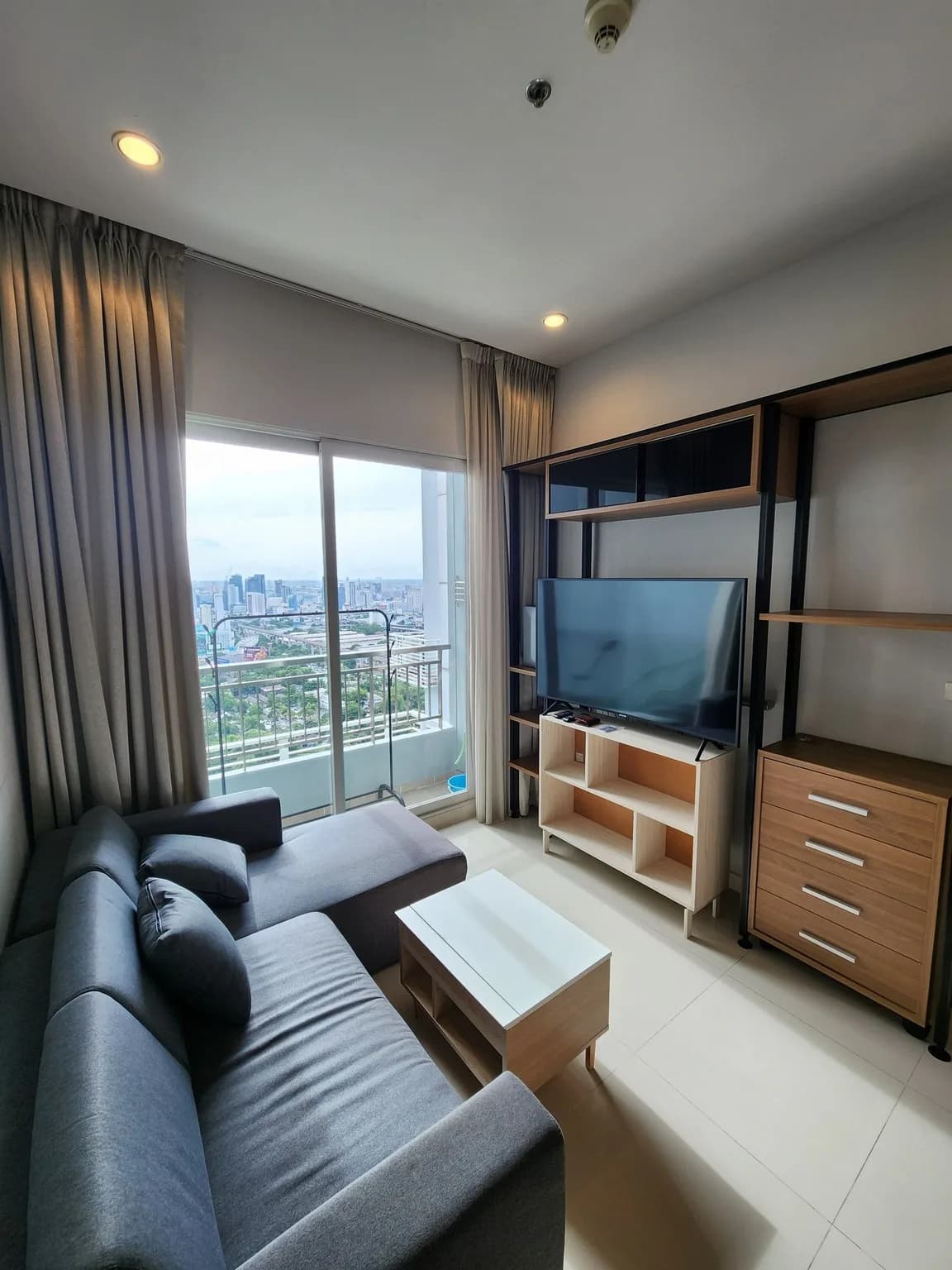 Circle Condominium — photo 1
