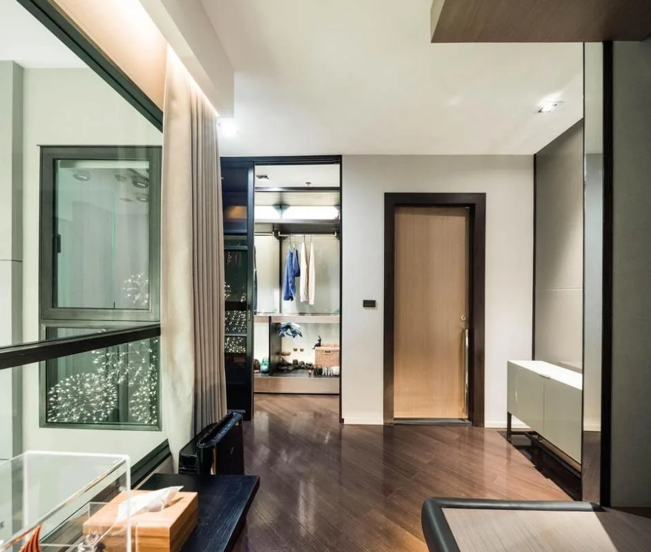Teal Sathorn-taksin — photo 10