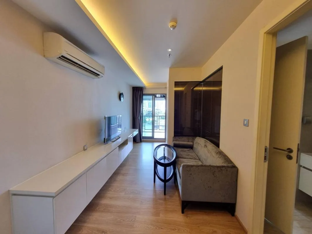 H Sukhumvit 43 — photo 1