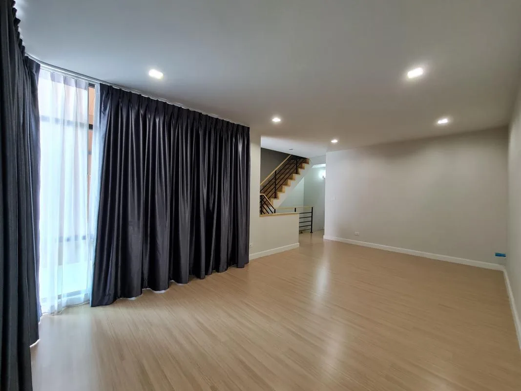Townhome — photo 13
