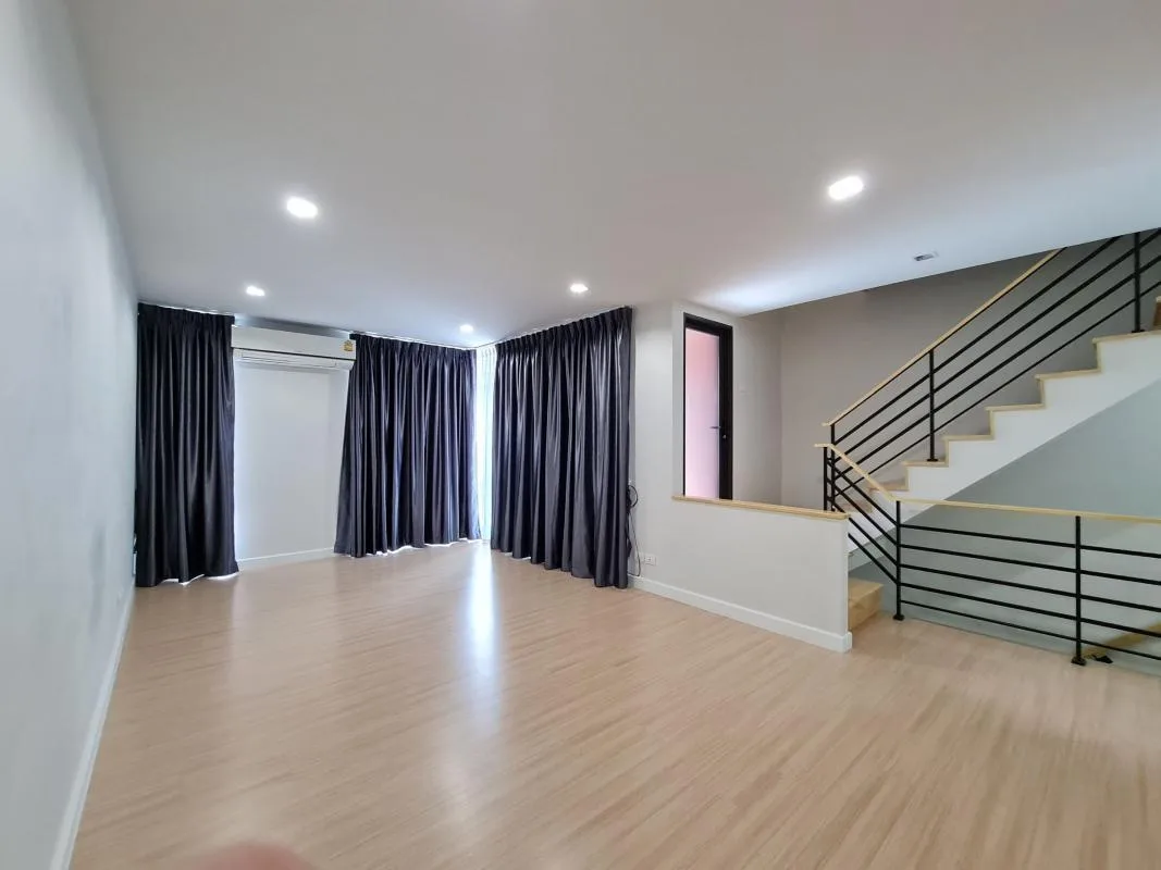 Townhome — photo 15