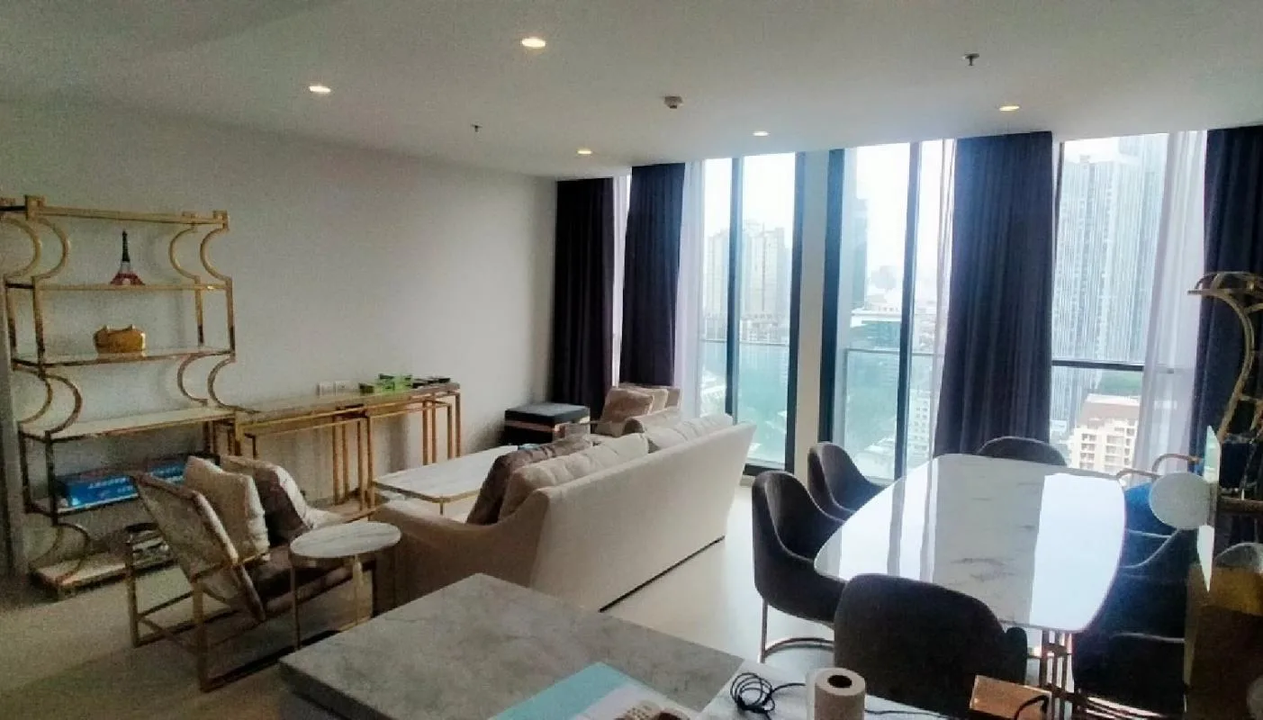 Noble Ploenchit — photo 1
