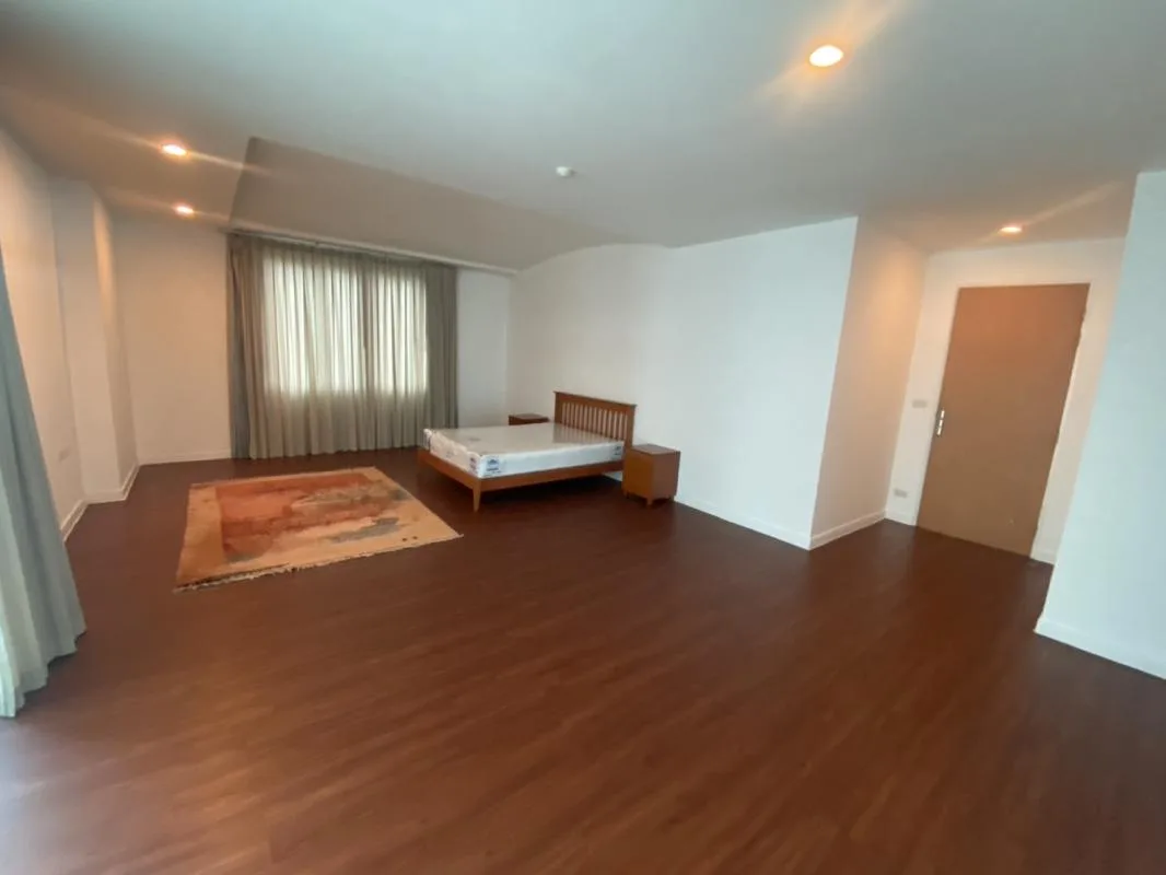 The Verandah - Sukhumvit Soi 23 — photo 4