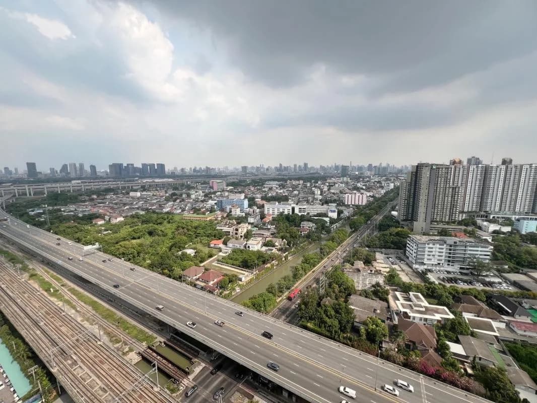 Metro Sky Prachachuen — photo 13