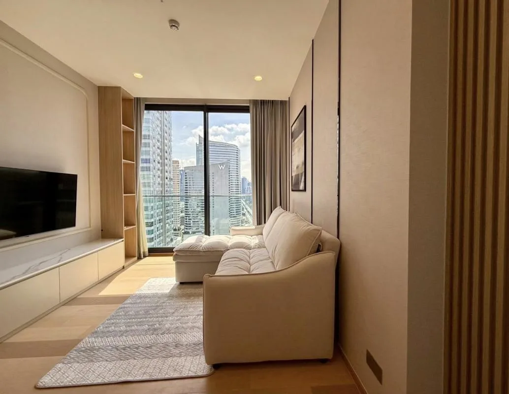 Anil Sathorn 12 — photo 1