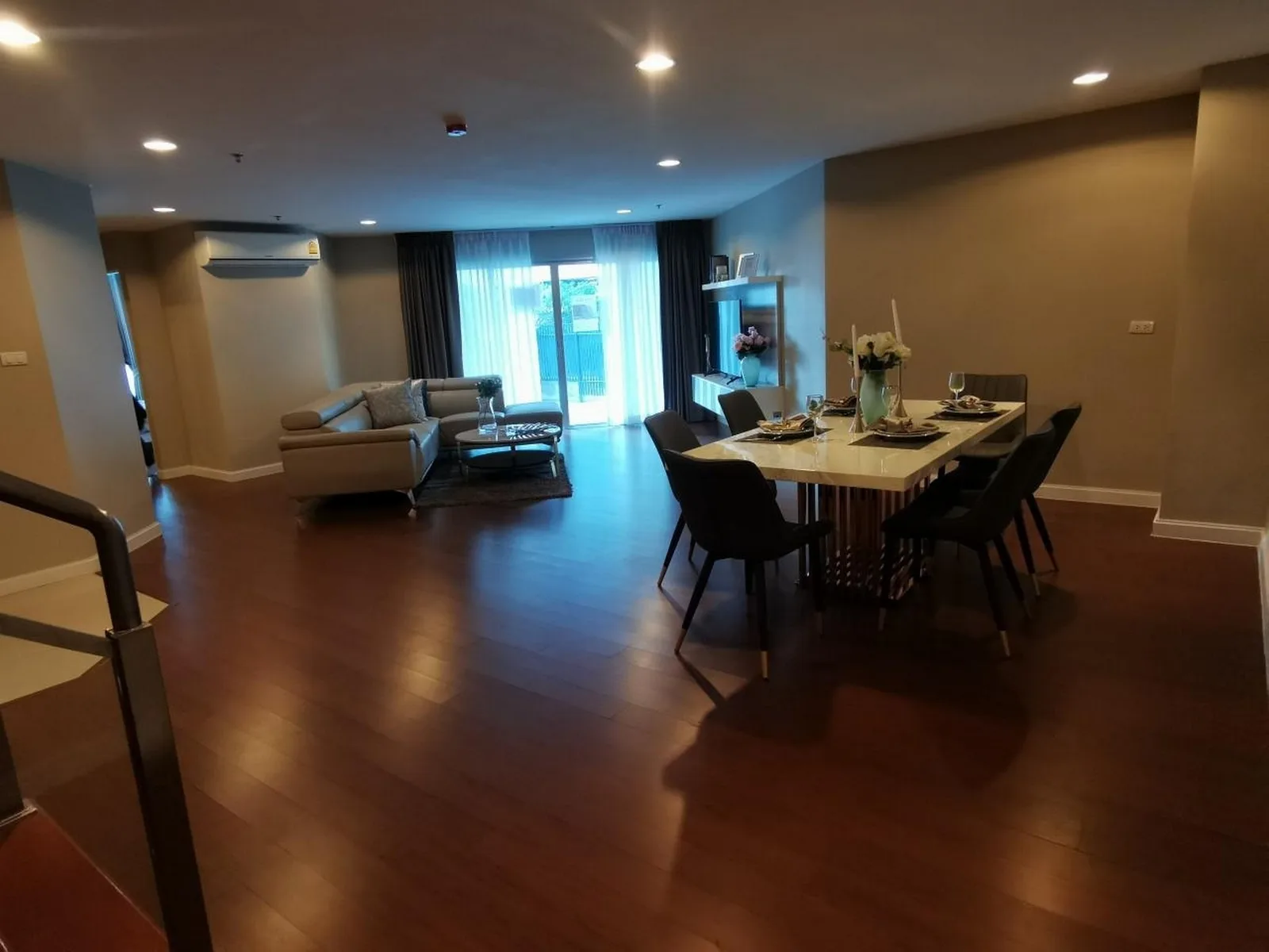 Belle Grand Rama 9 — photo 1