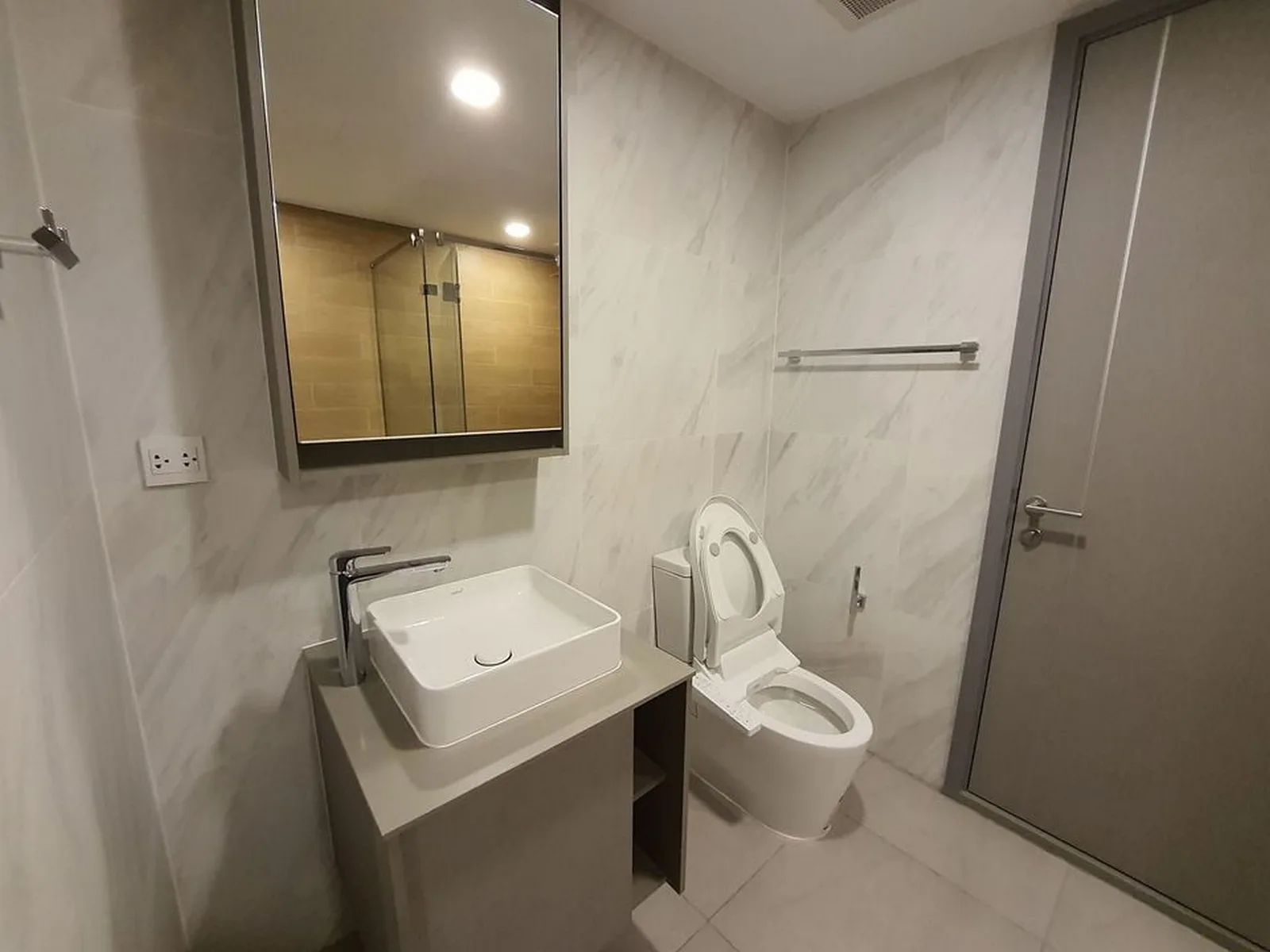 Taka Haus Ekamai 12 — photo 8